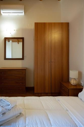 Pretty Little Studio 3 by Home Sweet Home