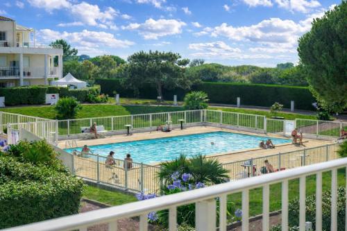 Appartement dans résidence de vacances, avec piscine, quartier Pironniere Les Sables 4 personnes