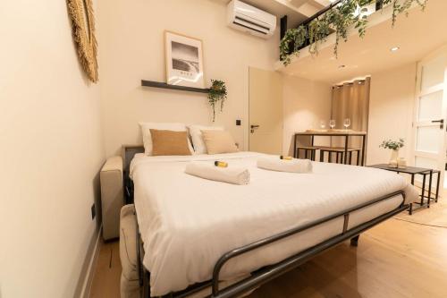 Charmant Duplex Vieux Nice, proche mer, WiFi, Clim