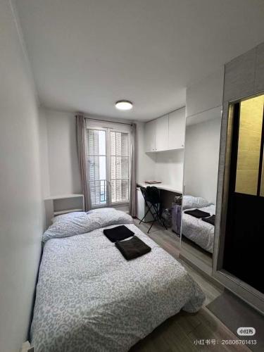 Charming Studio Eiffel Tower