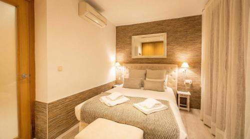 New! Cozy APT in the center 10m Walk to Cathedral