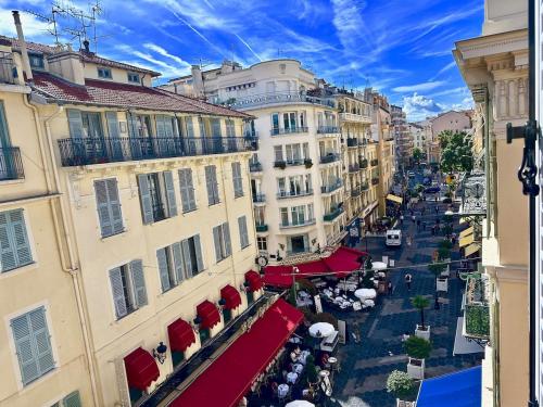 Carré d'or Studio climatisé 2min plages & promenade des Anglais