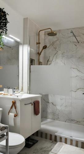 Appt lumineux refait à neuf, vers place Stalingrad