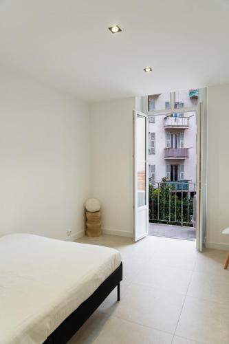 Bright apartment in Nice