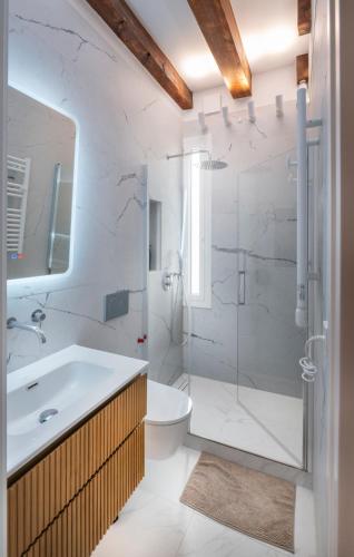 Ramblas Waterfront Stay