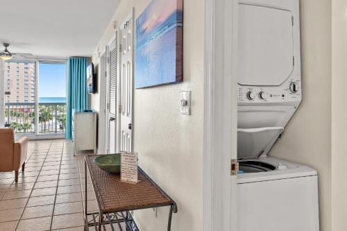 2 Bedroom Newly Remodeled Beachfront Condo, Destin photo 15