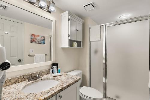 2 Bedroom Newly Remodeled Beachfront Condo, Destin photo 11