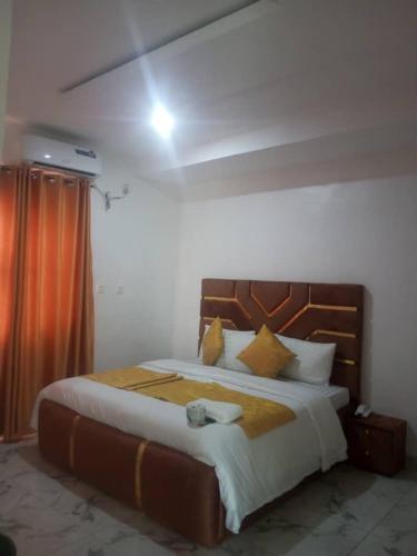 Villa 101 suites and lounge Ltd