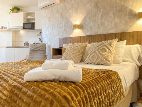 Sea & Palm Apartment