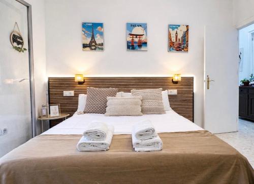 Rooms Cruz Roja Centro Sevilla Habitaciones con llave para 1 o 2 personas Terraza y Solarium Parejas Tele Trabajo