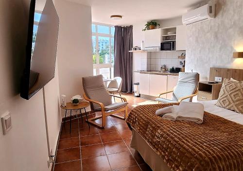 Sea & Palm Apartment