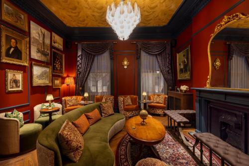 Bertrand's Townhouse photo 46