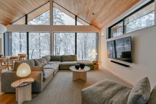 Yūgen - The ultimate in secluded luxury 4 bedrooms