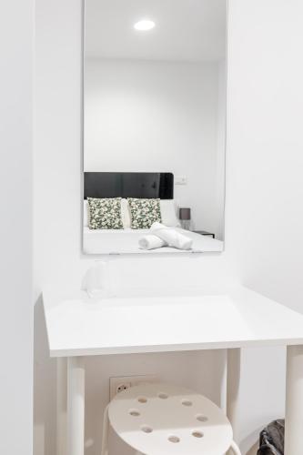 AYZ Princesa-Auto check-in property