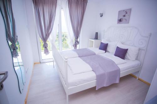 Obiteljski Apartmani Švob Lavanda & Ružmarin sa terasom i pogledom na more