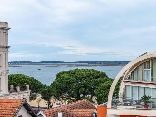 Appartement T3 spacieux avec parking, balcons, à 20m de la plage d'Arcachon