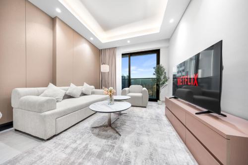 Brand-New Elegant Stay & Premium Amenities in JVT