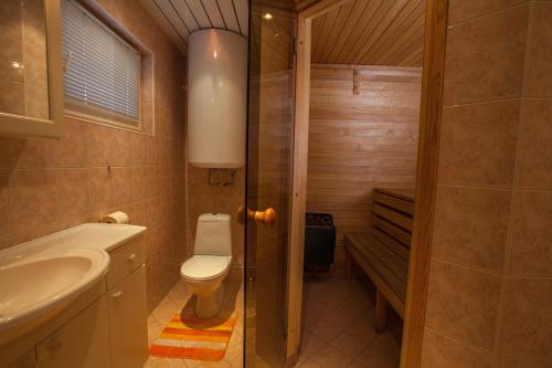 Kamar mandi di Liivakell Holiday Homes