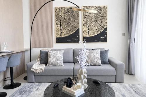 Premium 1BR W Private Pool Binghatti Royale