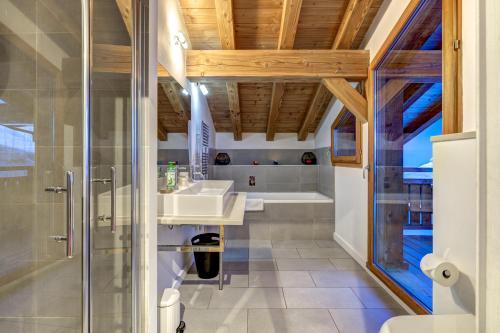 Chosalets - Chalet 200m2 Cheminee Jacuzzi Sauna Vues
