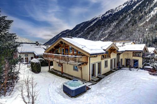 Chosalets - Chalet 200m2 Cheminee Jacuzzi Sauna Vues