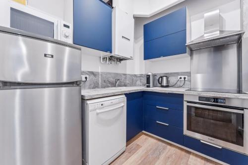 Gaston de St-Paul - Alma Marceau 2bdr by B'Your Home