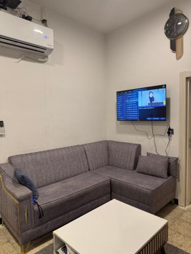 شقق سكنية جديدة في حي القاهره