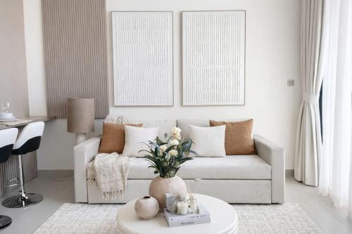 Luxury 1BR Haven W Private Pool - Binghatti Royale