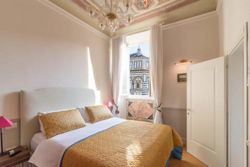 Duomo Window by Brunelleschi Hospitality