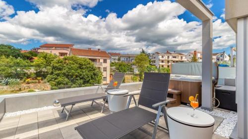 Sky & Sea Luxury Home with Whirpool&Sauna by Villas Guide