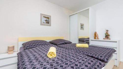 Sky & Sea Luxury Home with Whirpool&Sauna by Villas Guide