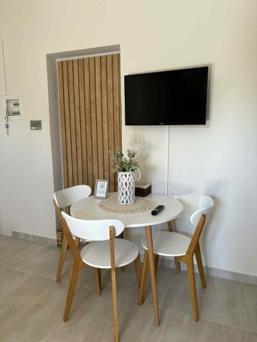 Pnoe Boutique Apartment