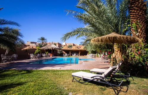 Piscina a Paradis Touareg o a prop