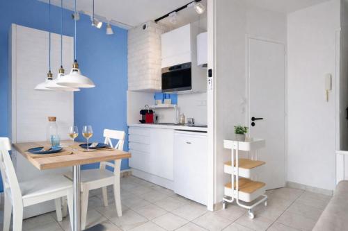 Joli studio rénové quartier Port Olona Les Sables 2 personnes