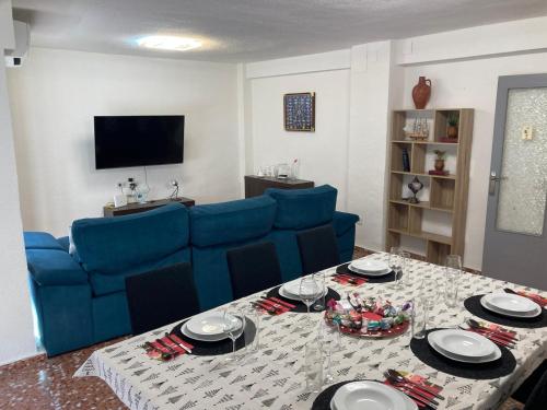 Amparo Home Family Stay near ADDA, Plaza de Toros & General Hospital