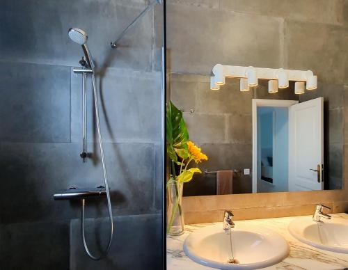 CASA ORZOLA-N5 by Escape Home