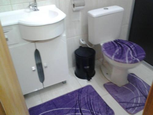 Bilik mandi di Residencial Ostras
