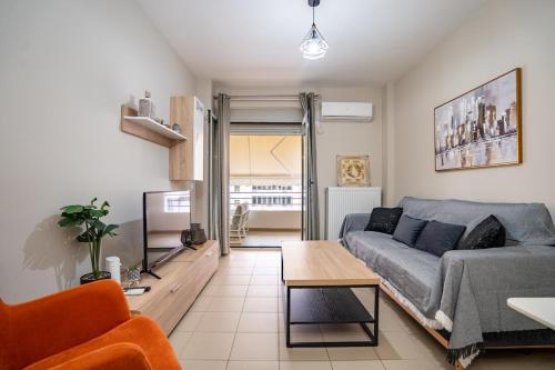 Downtown Family Apartment - Walk to Metro by ΜΡS