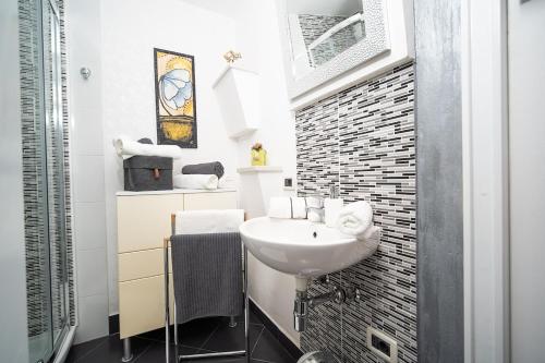 Studio apartment near the waterfront 08