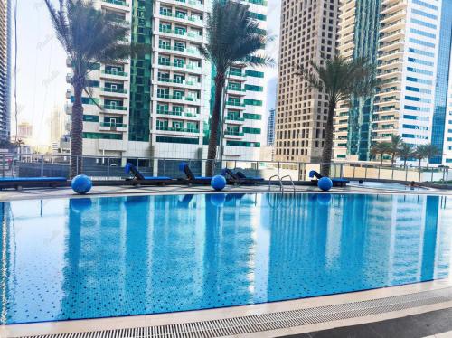 Spacious 2BR Apartment-Marina Walk Luxury Stay-Enjoy Dubai Marina Views