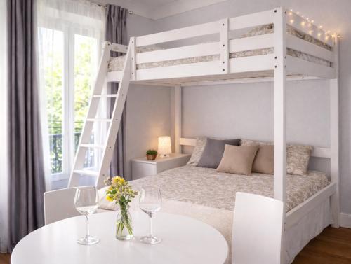 Bright Guest Suite by Place de la Bastille Marais