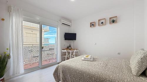 Estudio Velero en el centro de Nerja - South Costa