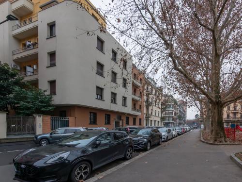 I-Host - Bright 1BR with Balcony in Milan
