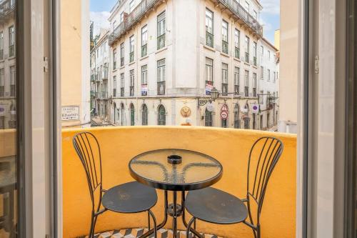 Full Building in Bairro Alto by Porta85