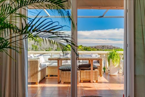 Ty Croeso-Entire villa with sea view