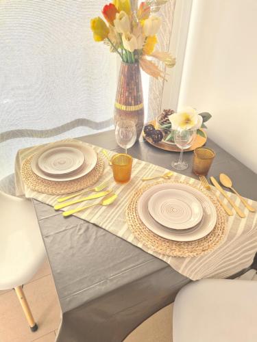 Colina Apartment Sea view - Pool & WIFI , Los Cristianos by AtlanticExperienceApartments