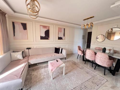 Property Sisters, Elite apartment, B11