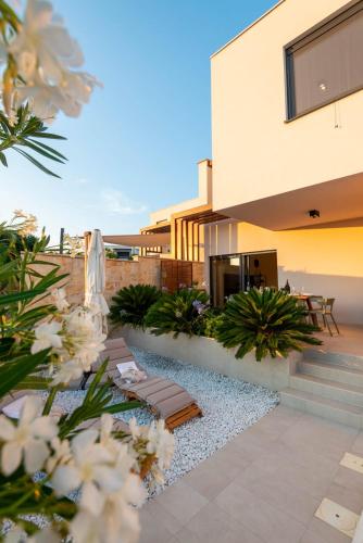 Vodice For You - Holiday Homes Villa D-lux