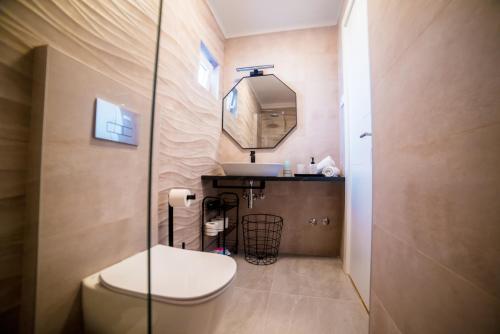 Apartman 76 - Modern Apartment with On-Site Private Parking