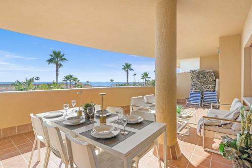 Stunning retreat in La Cala - Ref 06